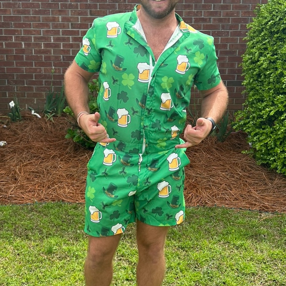 Men's Green St. Patrick's Day Shamrock & Beer Print Shirt